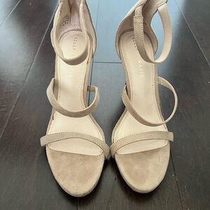 Kelly & Katie Women's Tan Strappy Sandals